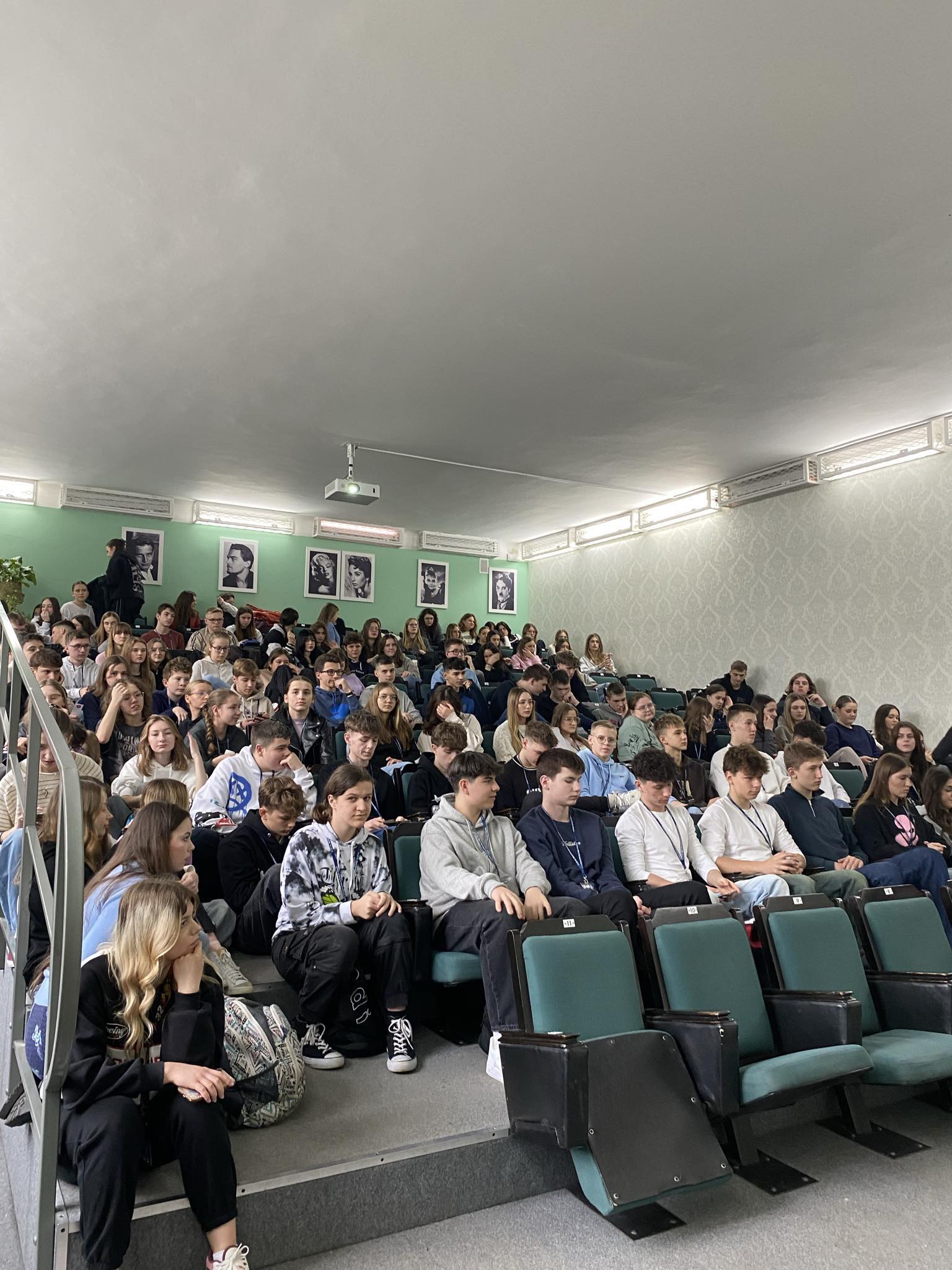 Zdjęcie Święto Liczby Pi 2024 (10)725ed36b-e97a-4c16-948b-ed96b06a08b7.jpg w galerii Dzień Liczby Pi w II LO